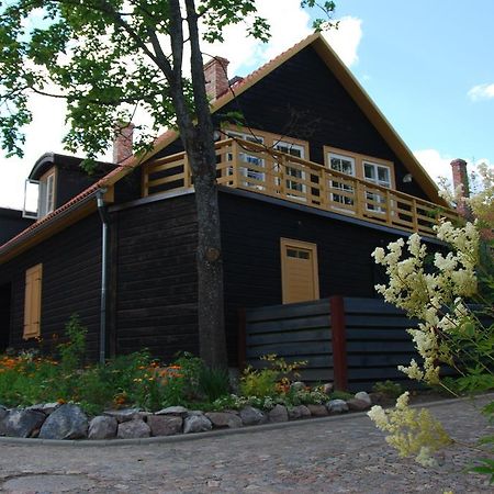 Saha Kluba Apartamenti Kuldīga Habitación foto